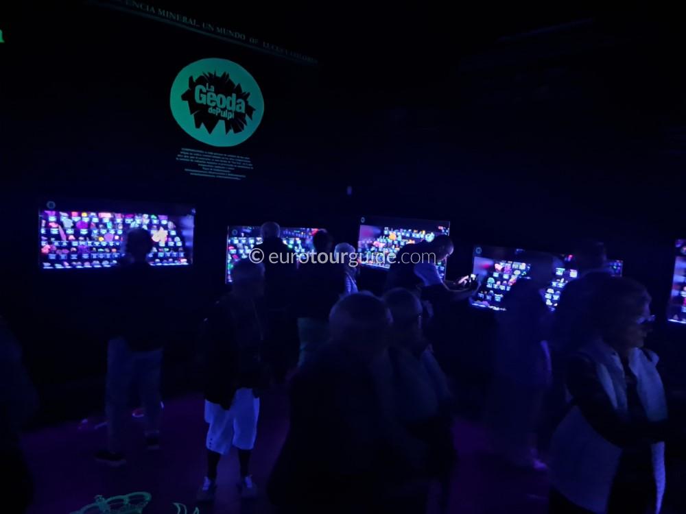 EuroTourGuide Coach Tour 27th & 28th February 2024 Giant Crystal Geode EuroTourGuide Coach Tour 27th & 28th February 2024 Giant Crystal Geode