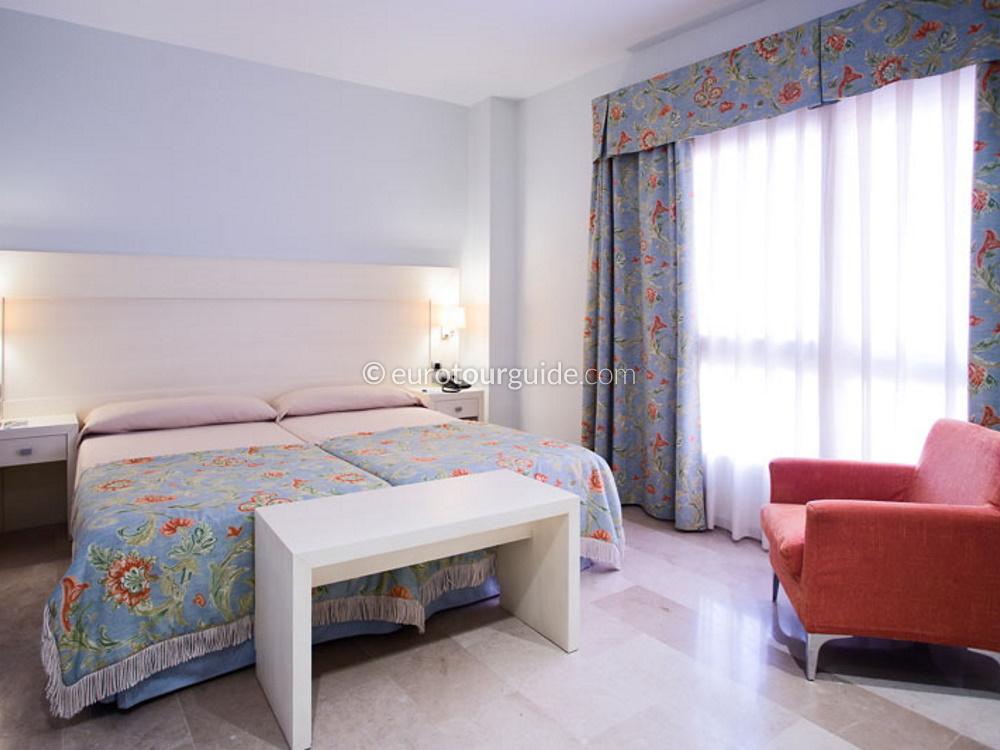 EuroTourGuide Coach Tour Giant Crystal Cave Geode EuroTourGuide Coach Tour Giant Crystal Cave Geode